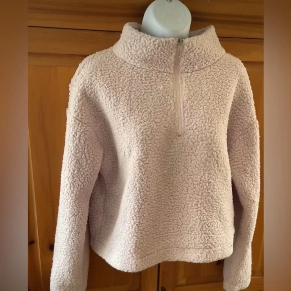 Pink Fleece Sweater 🐑🩷 - Picture 11 of 12